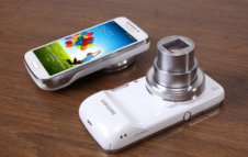 _The_new_camera_phone_Samsung_Galaxy_S4_Zoom_046567_.jpg